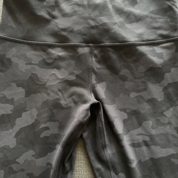 Lululemon Wunder Train High Rise Tight - Picture 4 of 6